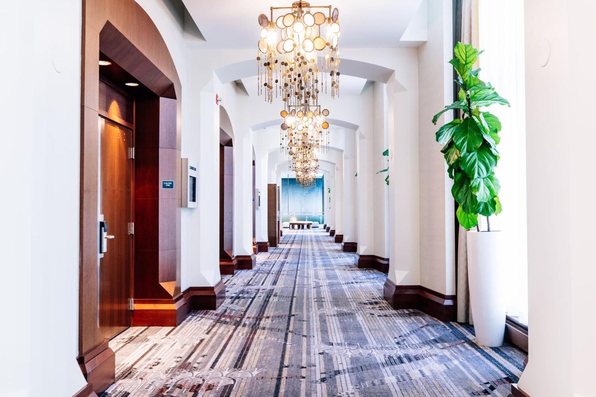 The Gwen, A Luxury Collection Hotel, Michigan Avenue Чикаго Екстер'єр фото